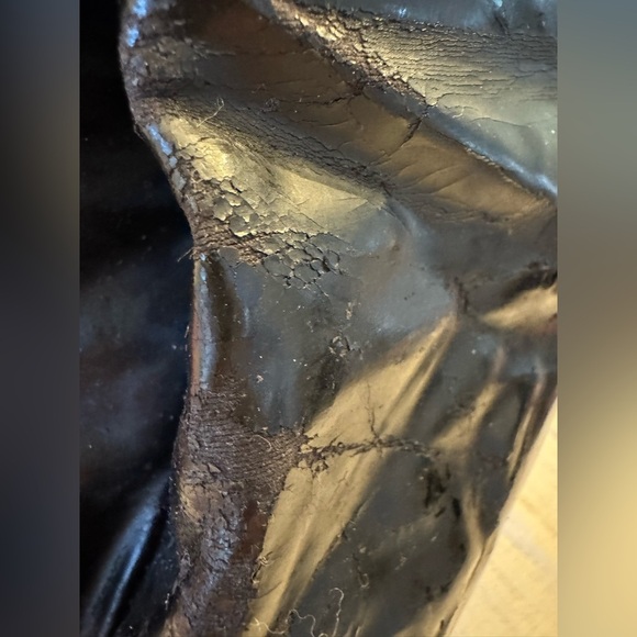 Salvatore Ferragamo Black Patent Fixer Bag (Heavy damage) - Picture 10 of 16